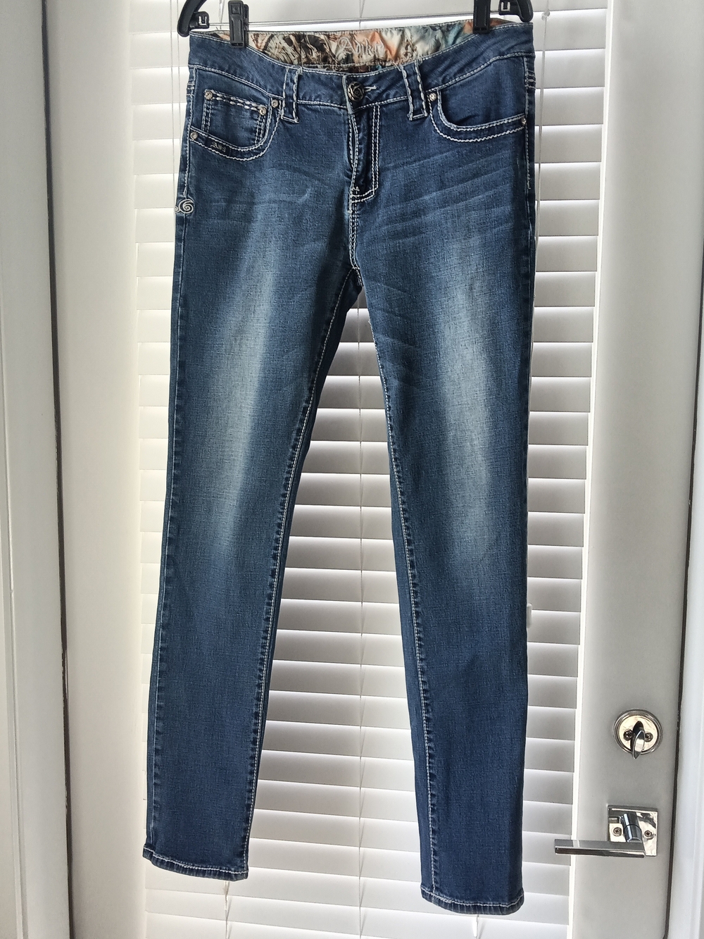 Adiktd Women's Slim Stretch Jeans - Blue Wash With Embellished Back Pockets